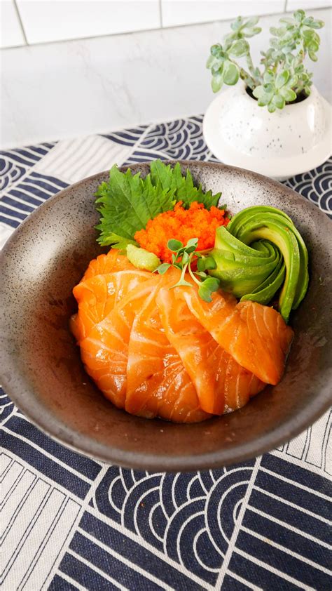 Salmon Sashimi Rice Bowl - Jecca Chantilly