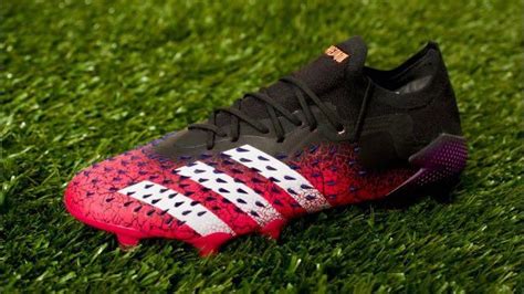 Adidas Predator Freak.1 Low, Men's Fashion, Footwear, Boots on Carousell