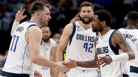 Mavs' Luka Doncic, Kyrie Irving ruled out Monday vs. Grizzlies - ESPN