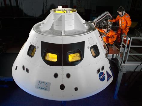 Suburban spaceman: NASA Orion Crew Module: Astronauts Step into spacecraft