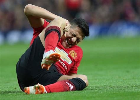 Manchester United News: Ole Gunnar Solskjaer gives update on Alexis Sanchez injury