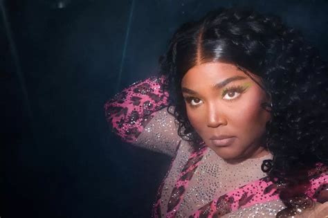 Lizzo Biography: Age, Net Worth, Profile & Videos | Biography Web