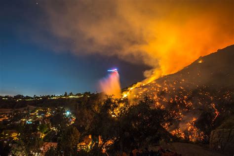 California's Costly Wildfire Season Might Never End - Bloomberg