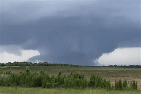 Punishing winds, possible tornadoes inflict damage as storms cross US South – Winnipeg Free Press