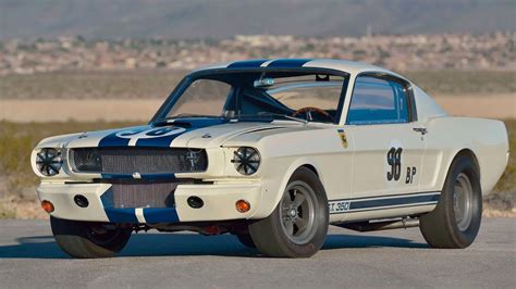 Classic Muscle Cars: 1965 Shelby Mustang GT350 Vs 1968 Chevrolet ...