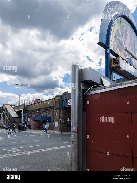 Goldhawk Road tube Stock Photo - Alamy