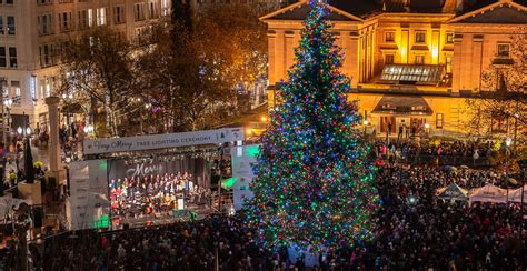 Don't miss out on Portland's 35th annual tree lighting ceremony | Listed