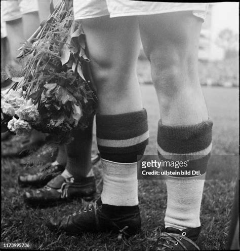 45 Puskas 1954 Stock Photos, High-Res Pictures, and Images - Getty Images