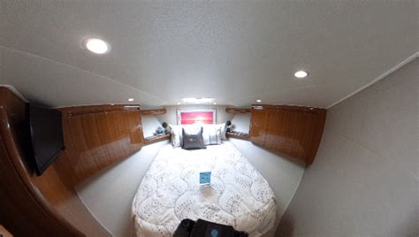 Virtual Tour of New Sport-Fishing Boats' Interiors and Acommodations | Marlin