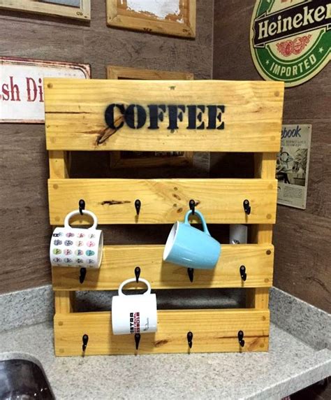 Wooden Pallet Coffee Mug Rack | 101 Pallet Ideas | Pallet diy, Wooden pallets, Pallet projects decor