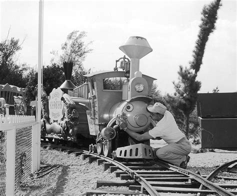 Building the Dream: The Making of Disneyland Park – Casey Jr. Circus ...