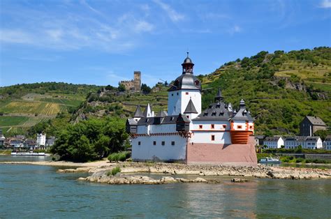 Pictures to inspire you to visit the Rhine River Valley in Germany ...