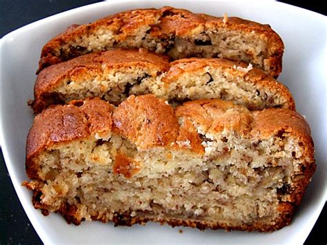 Cream Cheese Banana Nut Bread - RecipeDose.com