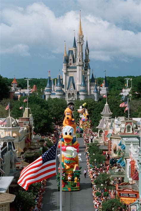 Vintage Walt Disney World: Magic Kingdom Park Marks 20 Years | Disney ...