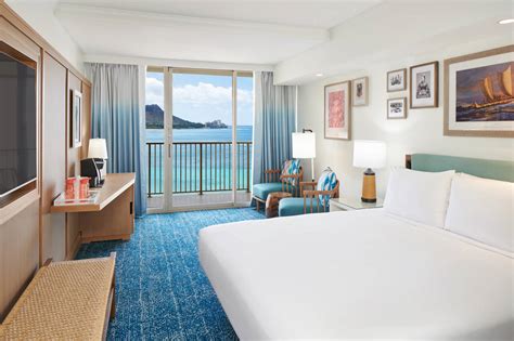 Rooms & suites with ocean views | Outrigger Reef Waikiki Beach Resort