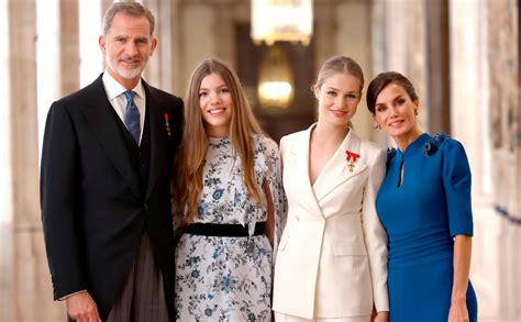 Una familia feliz y unida en el gran día de Leonor: la felicitación ...