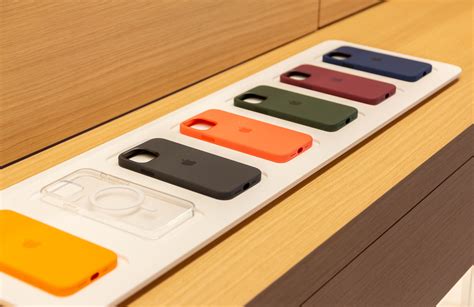 Apple Stores highlight iPhone 12 MagSafe accessories with interactive ...