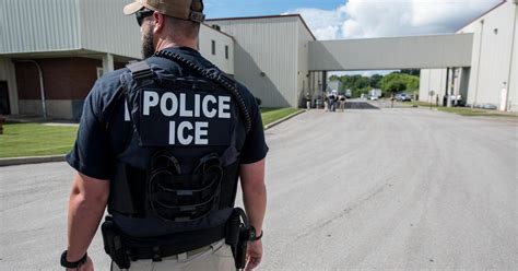 ICE deportation agents ordered not to detain crime victims - CBS News