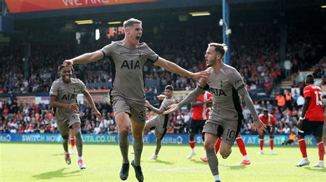 Luton Town 0-1 Tottenham: Micky van de Ven scores as 10-man Spurs beat ...