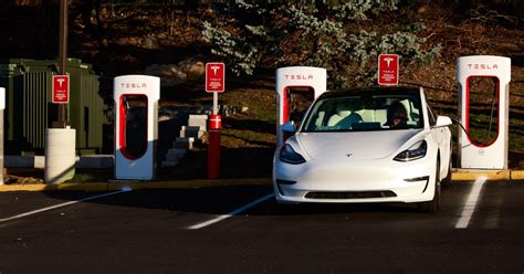 Tesla Is Taking Over America’s Charging Stations | The New Republic