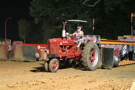 http://www.tractorpulls.net/ | Antique tractors, Tractor pulling, Tractors