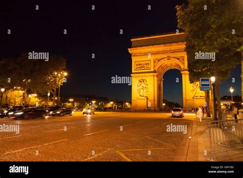 Arc de Triomphe, night view Stock Photo - Alamy