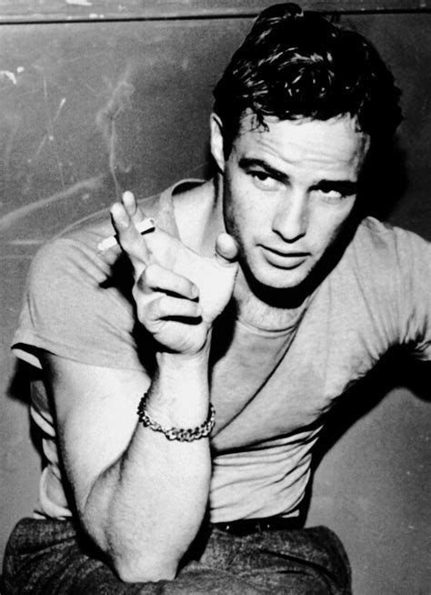 Marlon Brando e James Dean erano amanti: i dettagli in un libro - Gay.it