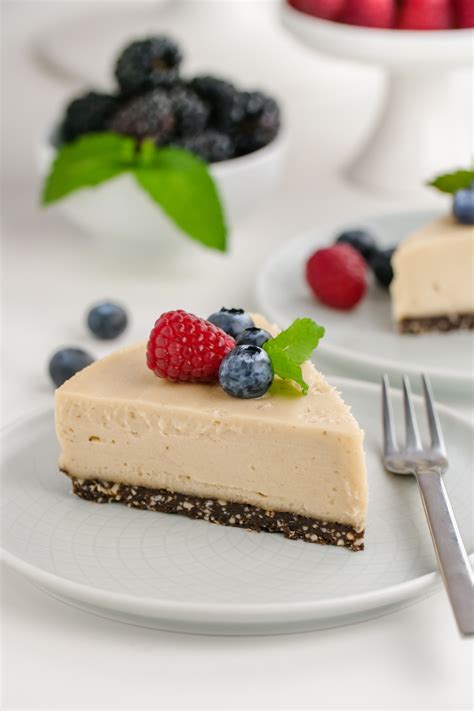 Vegan Cheesecake Recipe (paleo, no-bake) - Texanerin Baking