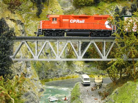 Model Trains For Beginners: HO Scale Model Train Bridges