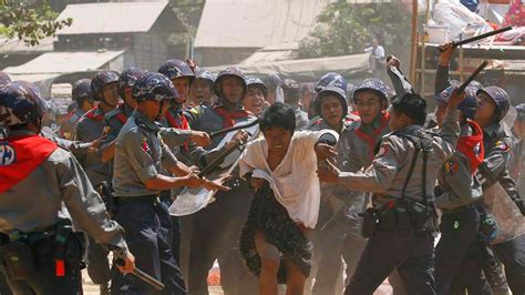 Police Lash Out At Burmese Protest Students | World News | Sky News