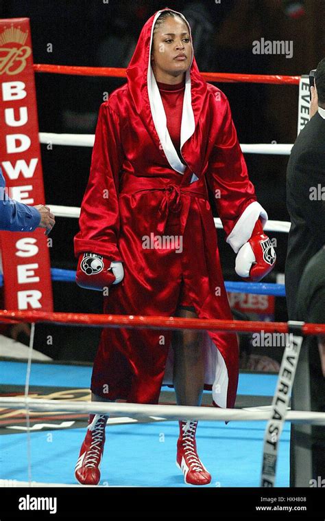 Laila ali boxing ring hi-res stock photography and images - Alamy