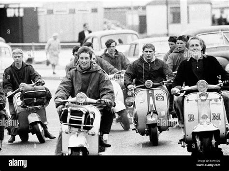 Mods 1960s hi-res stock photography and images - Alamy