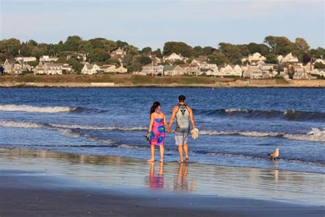 Easton's Beach (First Beach) | Newport, RI 02840