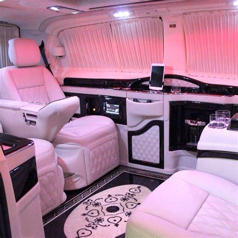 Pink Plush Limo Interior! | Luxury car interior, Super luxury cars ...