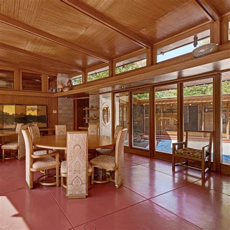 HYPEBEASTさんのインスタグラム写真 - (HYPEBEASTInstagram)「Frank Lloyd Wright’s Tirranna House has hit the ...