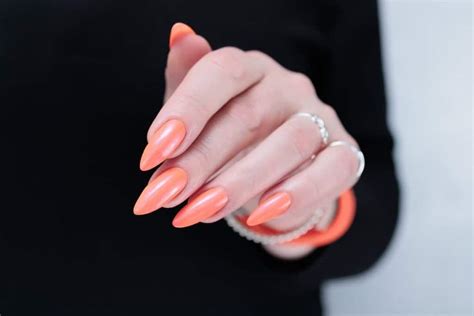 30+ Coral Nail Ideas for the Ultimate Chic Look