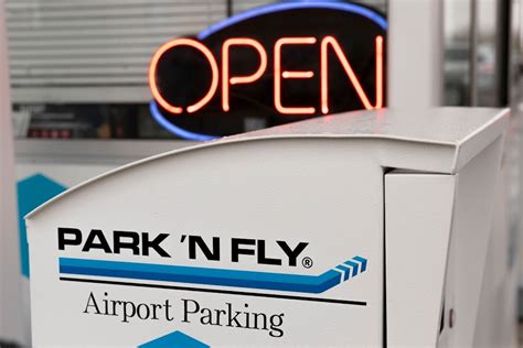 Park Ride + Fly Chicago Midway Airport | MDW Parking Rates (2021)