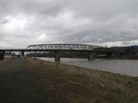 Cowlitz River Bridge (Kelso, 1951) | Structurae