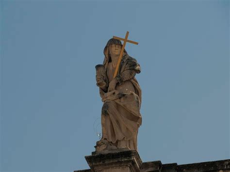 Premium Photo | Detail of old building in dubrovnik croatia medieval town