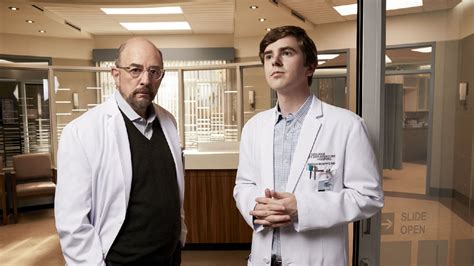 Good Doctor : une saison 5 commandée pour la série médicale avec Freddie Highmore - News Séries ...