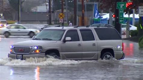 Heavy Rain Leads to Floods, Mudslides in Pacific Northwest - NBC News