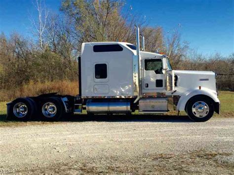 Kenworth W900 (2006) : Sleeper Semi Trucks