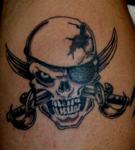 Tattoo art: Skulls and skeletons tattoos (2)