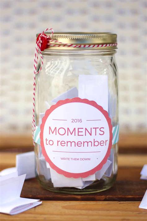 How To Make a Memory Jar (+ Free Printable Label!)