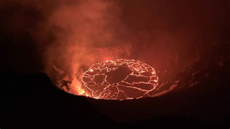 Hawaii's Kilauea Volcano Eruption Creates 600-Foot-Deep Lava Lake | WAMU