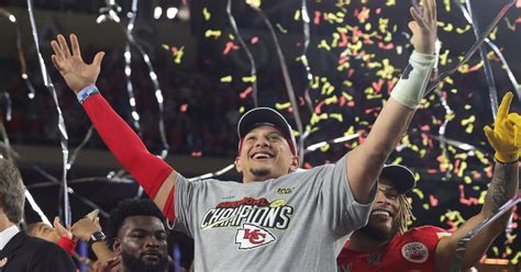 Patrick Mahomes contract: Chiefs reportedly sign QB to 10-year extension, the 'richest' in NFL ...