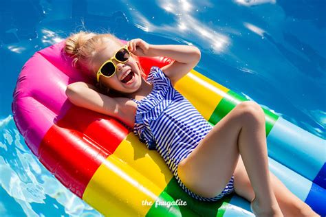 Free Swimming Pool Games to Keep Your Kids Entertained for Hours