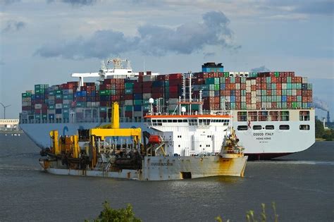 Port of Hamburg | History of the Port of Hamburg