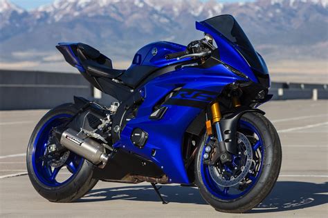 Review of Yamaha YZF-R6 2018: pictures, live photos & description Yamaha YZF-R6 2018 > Lovers Of ...