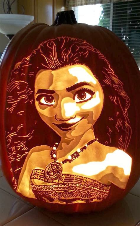 Moana from Celebrity Pumpkin Carvings | E! News